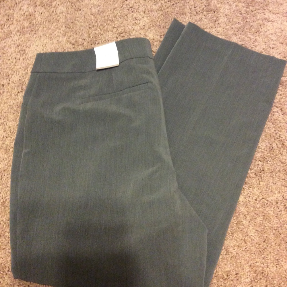 NWT Chico slack capris